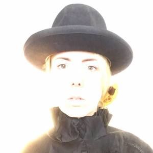 Meet your Posher, Coila